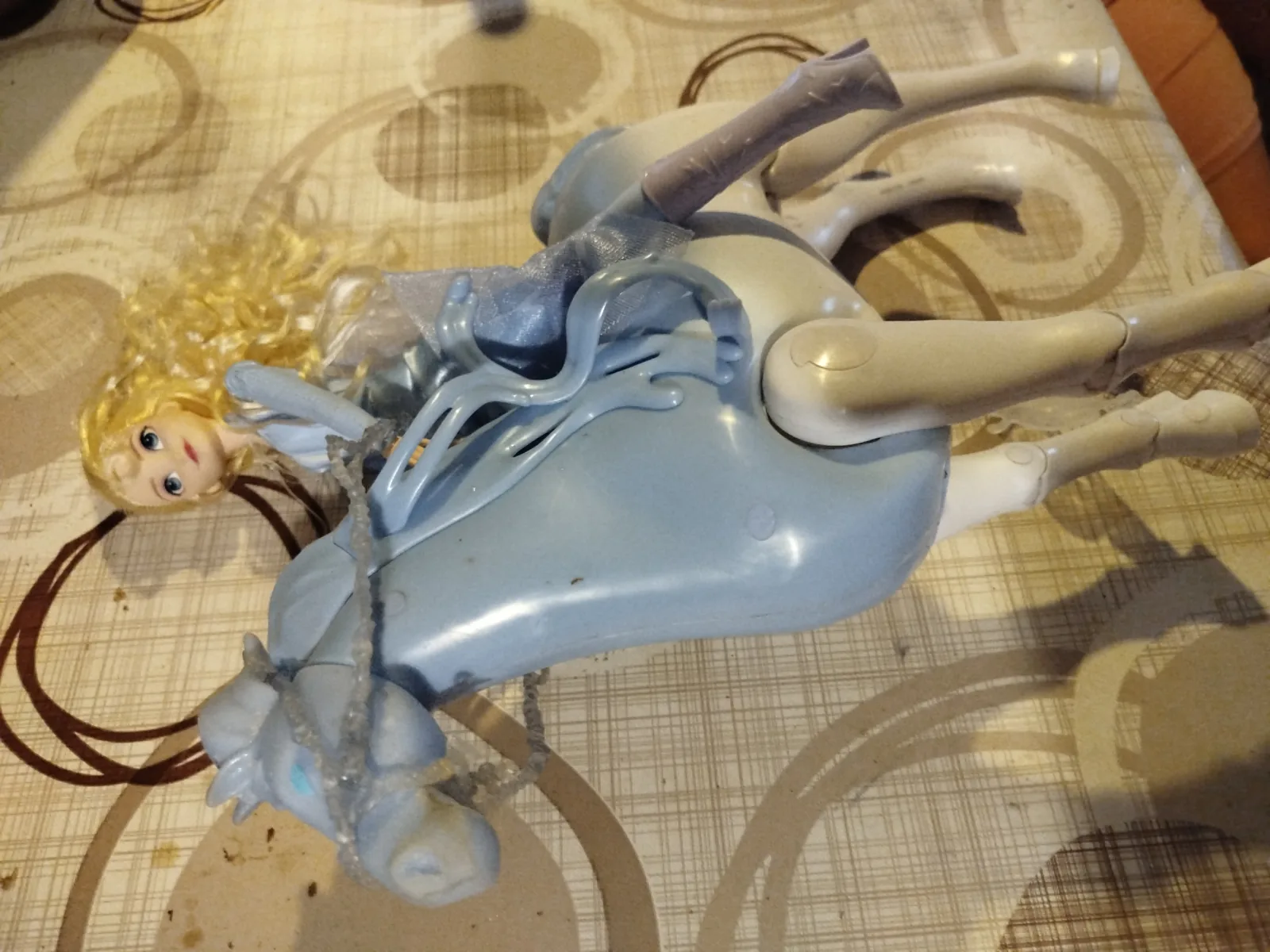 Cheval et Elsa,reine des neige 2 — photo 2