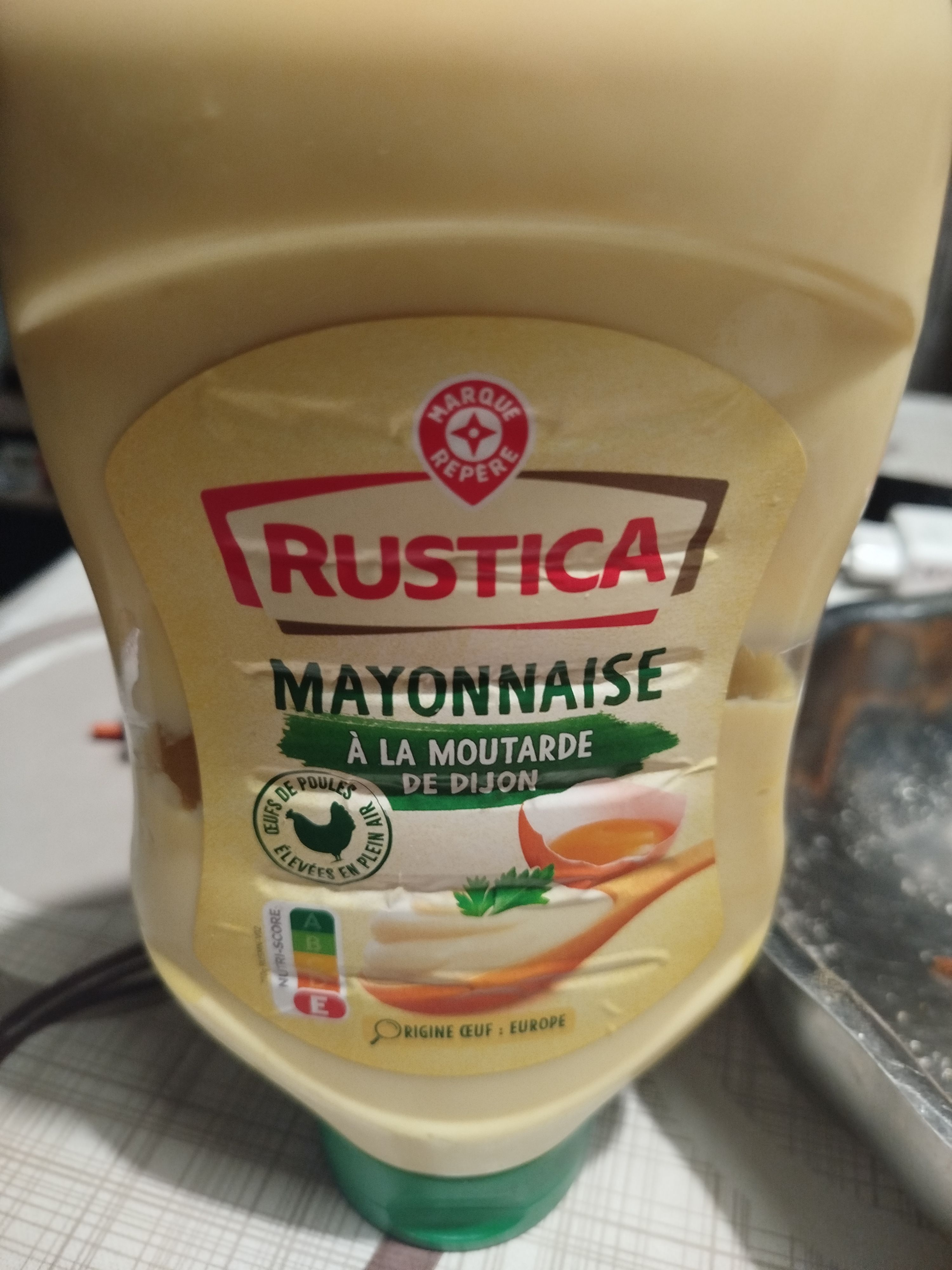 Vend pot de mayonnaise presque plein